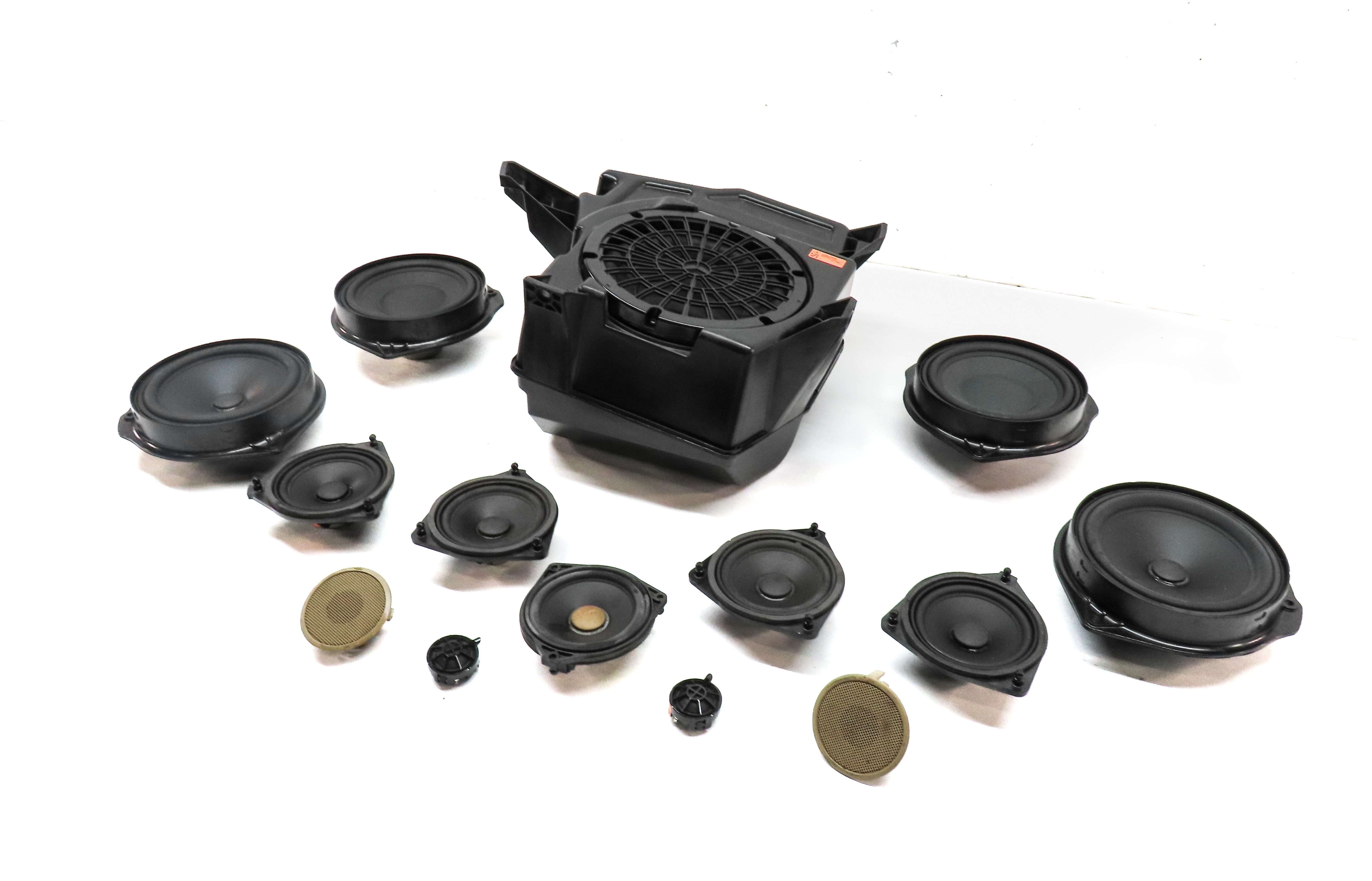 2015 MERCEDES GL550 (X166) LOGIC 7 AUDIO SOUND SYSTEM SPEAKER SUBWOOFER SET/14 — exact item pictured